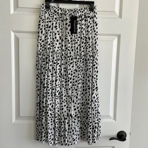 Midi lined black & white maxi skirt with pockets- brand new with tags
